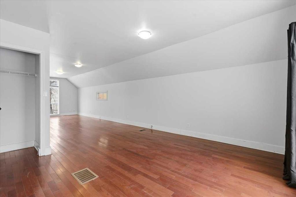 1520 15 Avenue Sw, Calgary, AB - Indoor Photo Showing Other Room