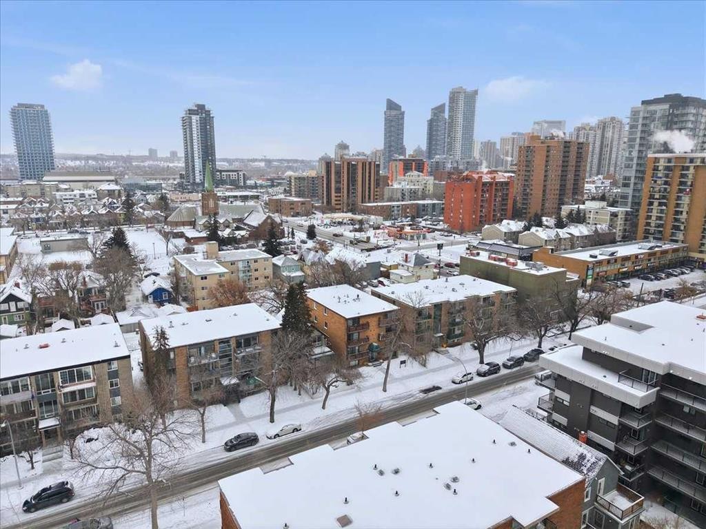 1520 15 Avenue Sw, Calgary, AB - Outdoor With View