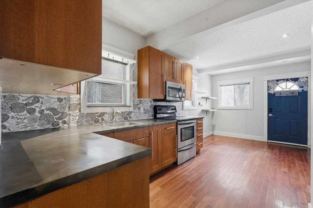 1520 15 Avenue Sw, Calgary, AB - Indoor Photo Showing Kitchen