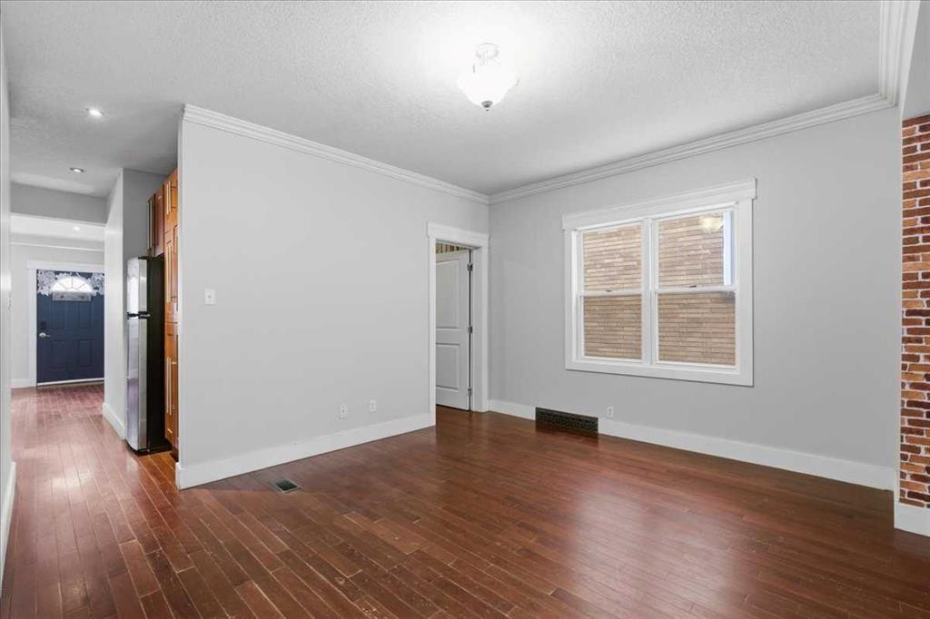 1520 15 Avenue Sw, Calgary, AB - Indoor Photo Showing Other Room