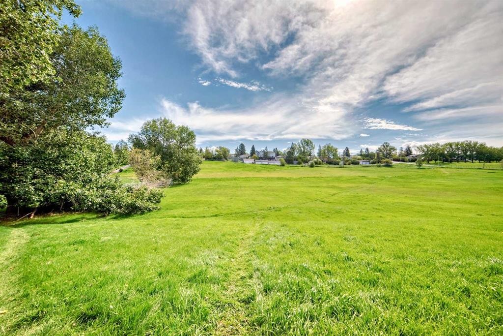 303-4328 4 Street Nw, Calgary, AB - Outdoor With View