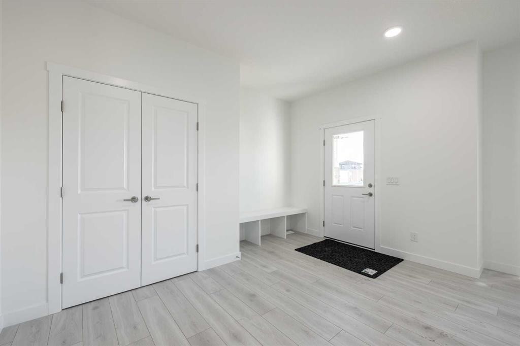 19 Appaloosa Way, Cochrane, AB - Indoor Photo Showing Other Room
