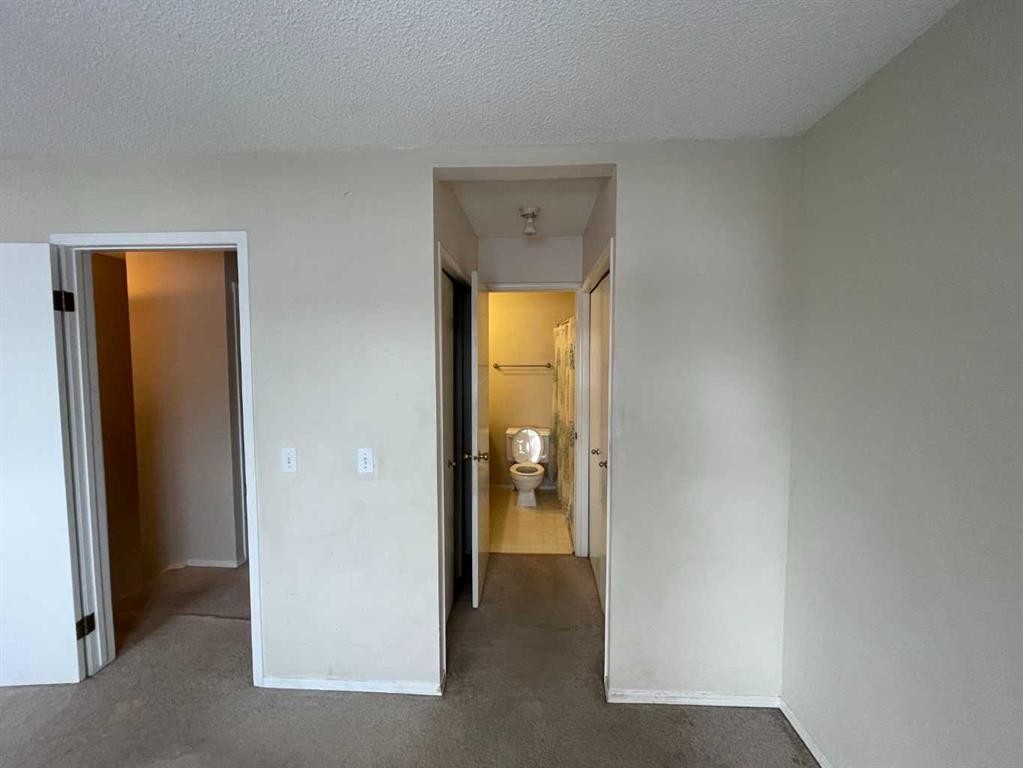 68 Abbeydale Villas Ne, Calgary, AB - Indoor Photo Showing Other Room