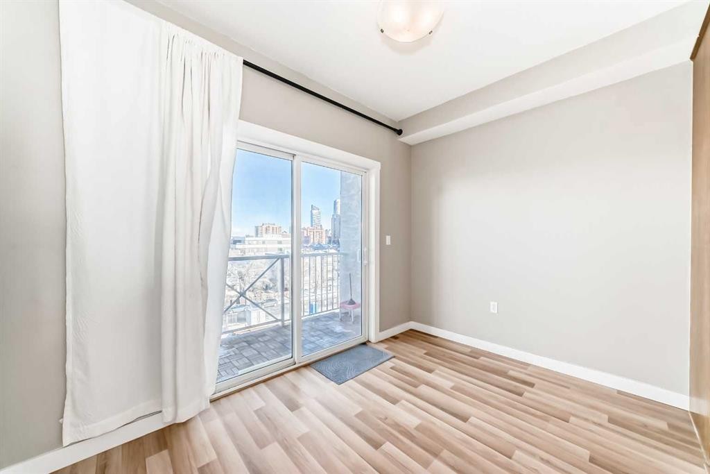 309-1540 17 Avenue Sw, Calgary, AB - Indoor Photo Showing Other Room
