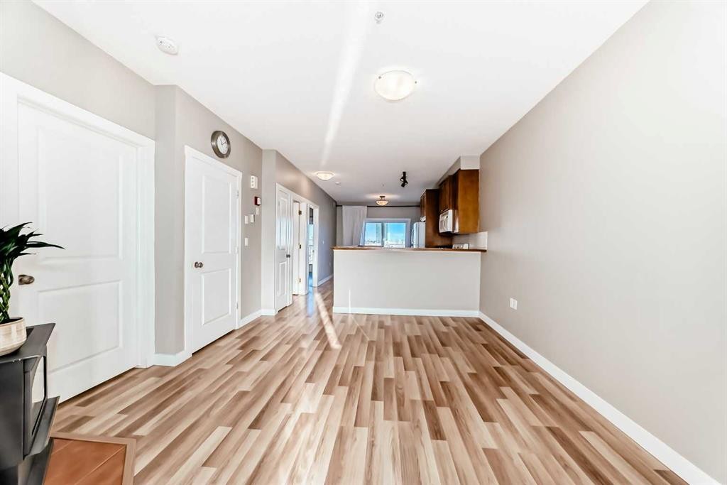 309-1540 17 Avenue Sw, Calgary, AB - Indoor Photo Showing Other Room