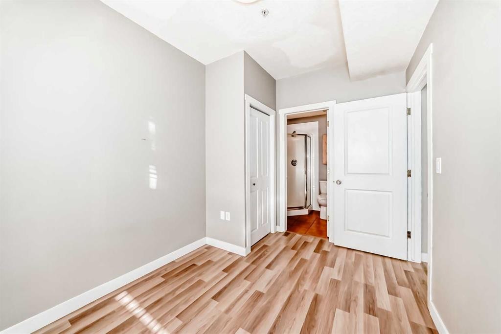 309-1540 17 Avenue Sw, Calgary, AB - Indoor Photo Showing Other Room