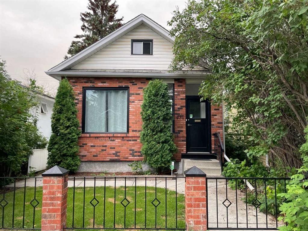 430 15 Avenue Ne, Calgary, AB - Outdoor