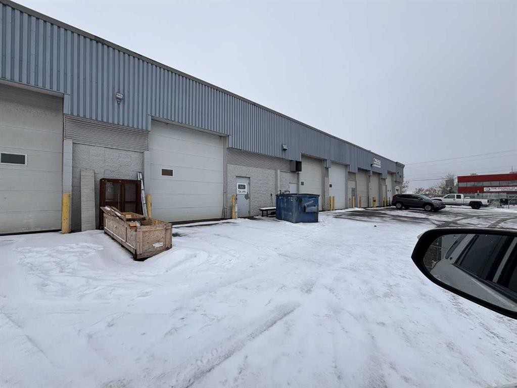 1114 & 1118-4316 64 Avenue Se, Calgary, AB