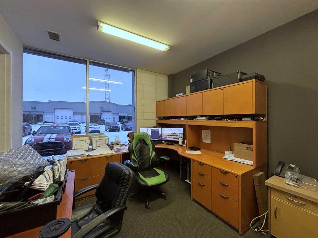 1114 & 1118-4316 64 Avenue Se, Calgary, AB