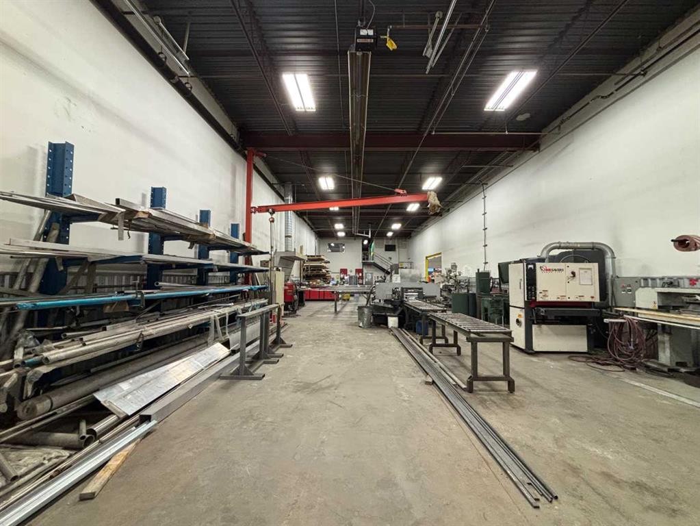 1114 & 1118-4316 64 Avenue Se, Calgary, AB