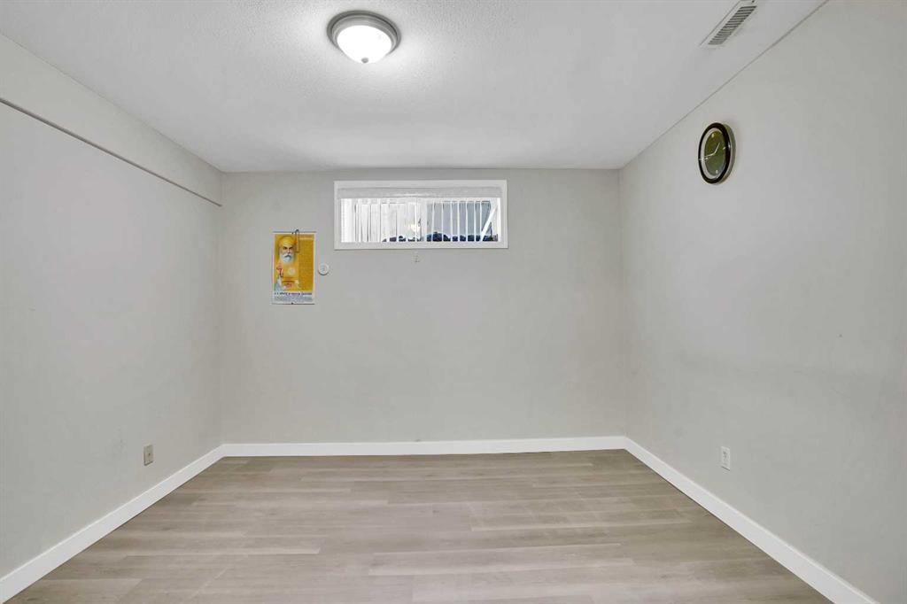 109 Taralea Green Ne, Calgary, AB - Indoor Photo Showing Other Room