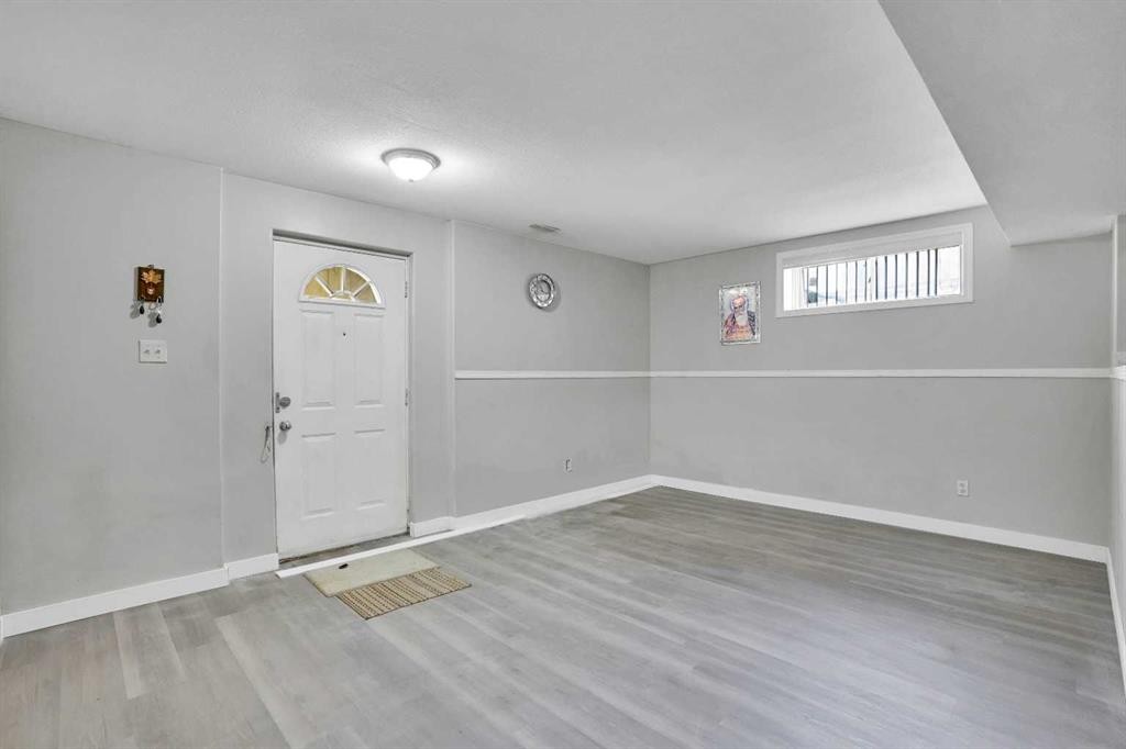 109 Taralea Green Ne, Calgary, AB - Indoor Photo Showing Other Room