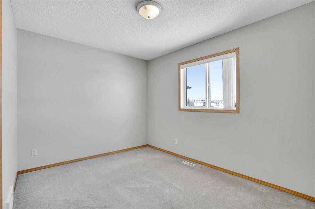 109 Taralea Green Ne, Calgary, AB - Indoor Photo Showing Other Room