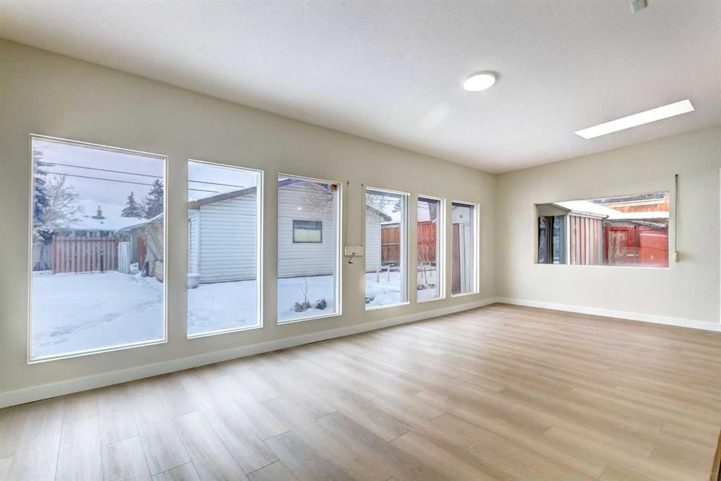 2443 42 Street Se, Calgary, AB - Indoor