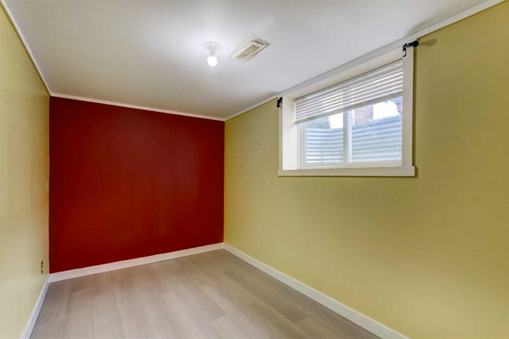 2443 42 Street Se, Calgary, AB - Indoor Photo Showing Other Room