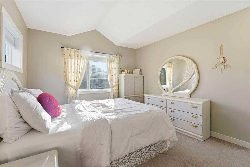 427 Redstone View Ne, Calgary, AB - Indoor Photo Showing Bedroom