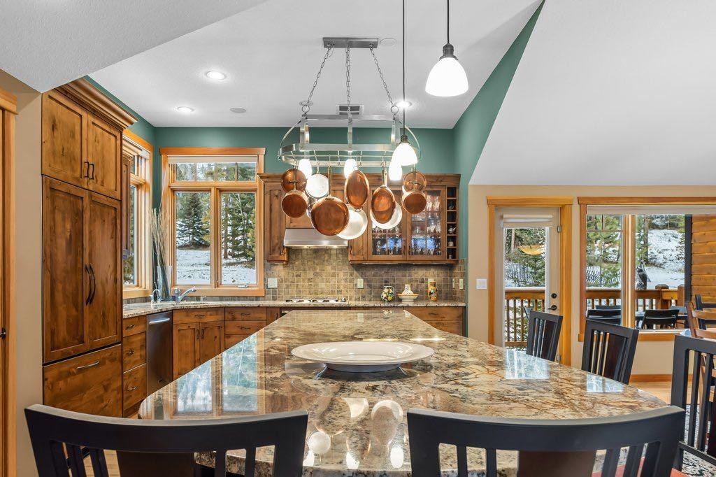 104 Stone Creek Place South, Canmore, AB - Indoor Photo Showing Dining Room