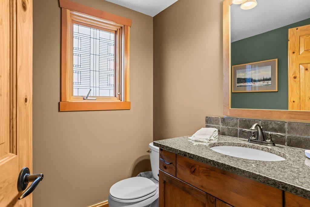 104 Stone Creek Place South, Canmore, AB - Indoor Photo Showing Bathroom