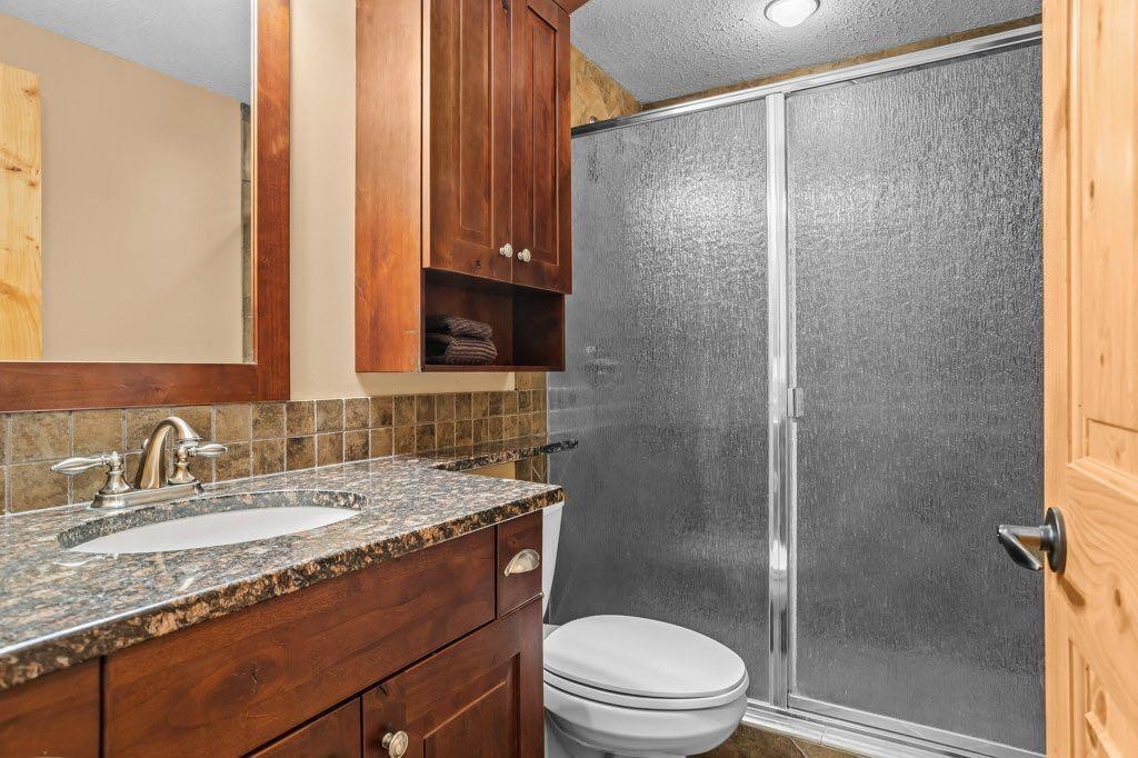 104 Stone Creek Place South, Canmore, AB - Indoor Photo Showing Bathroom