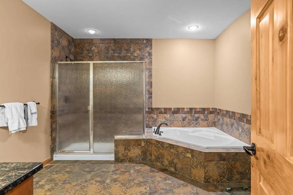 104 Stone Creek Place South, Canmore, AB - Indoor Photo Showing Bathroom