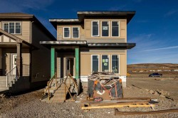 438 Heartland Way Cochrane, AB T4C 3L7