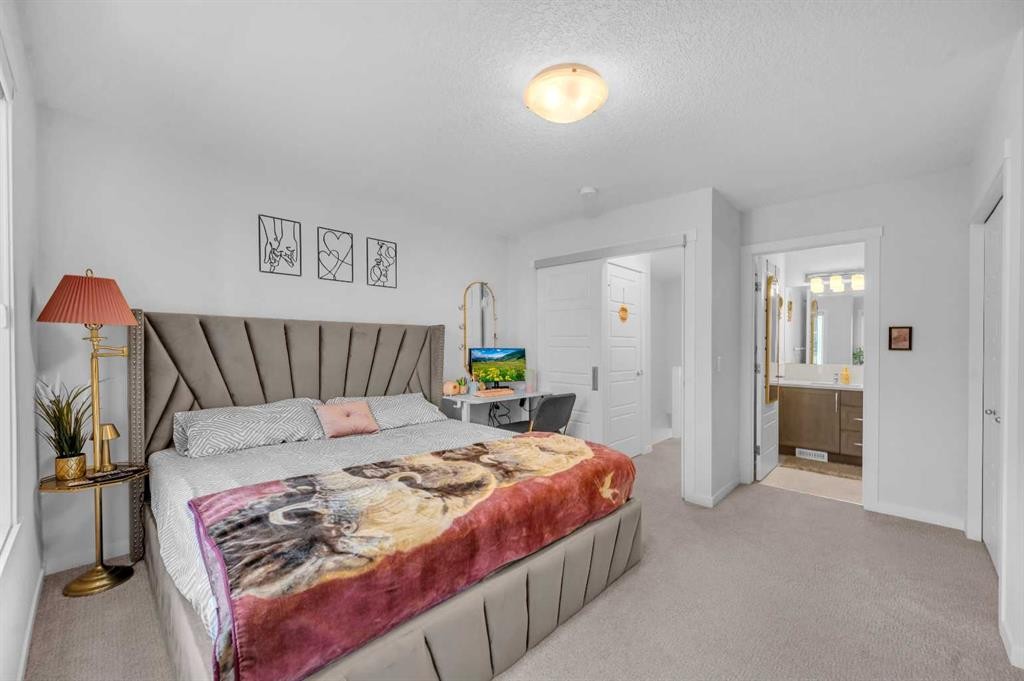 304-474 Seton Circle Se, Calgary, AB - Indoor Photo Showing Bedroom