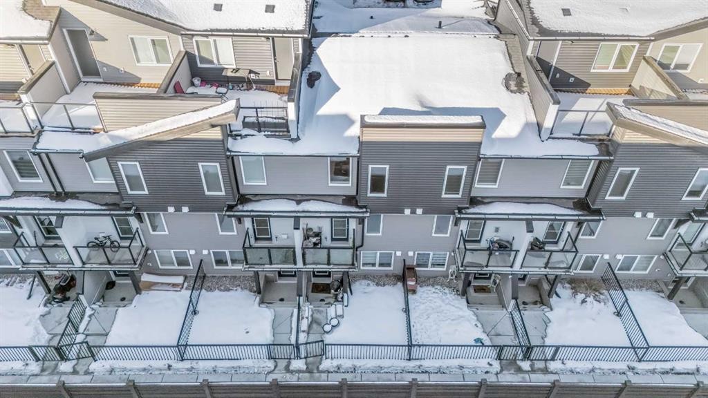 304-474 Seton Circle Se, Calgary, AB - Outdoor