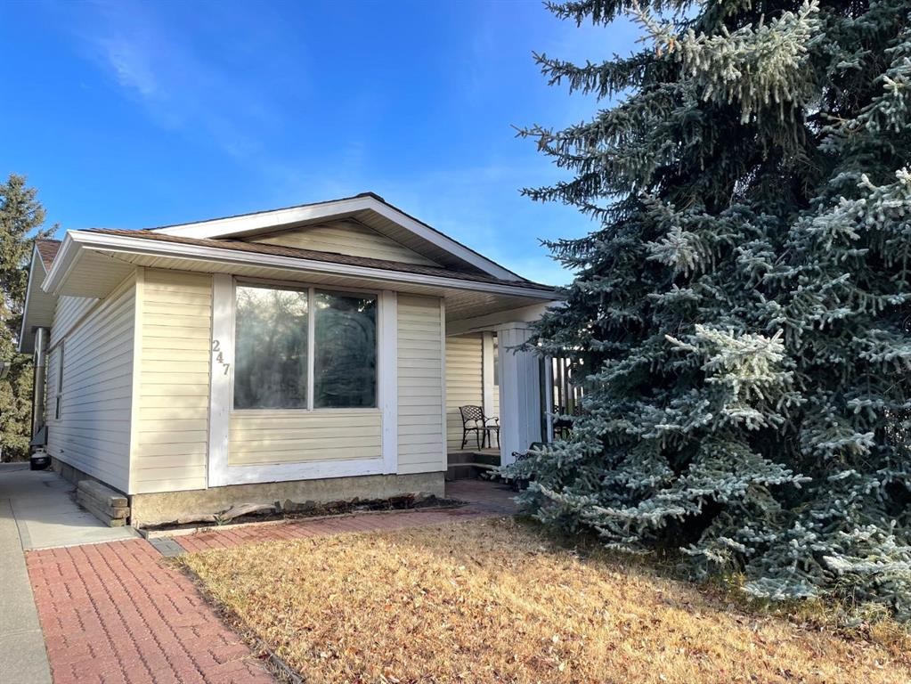 247 Bracewood Road Sw, Calgary, AB - Outdoor