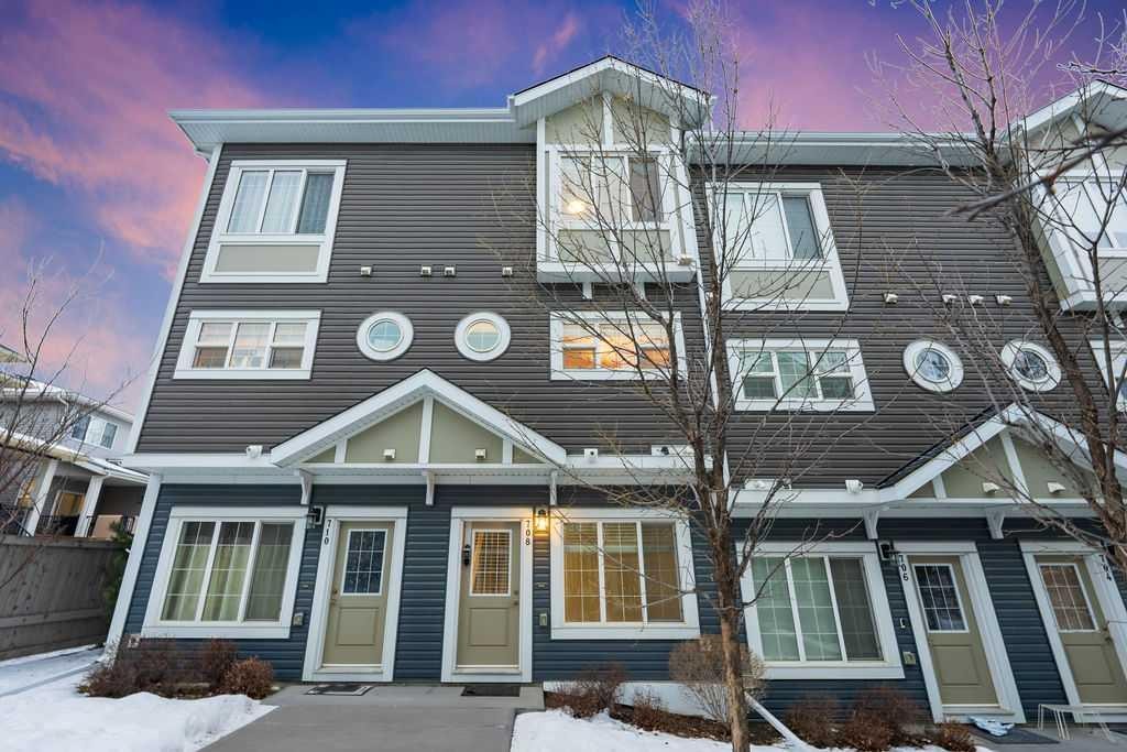 708 Evansridge Common Nw, Calgary, AB - Outdoor With Facade
