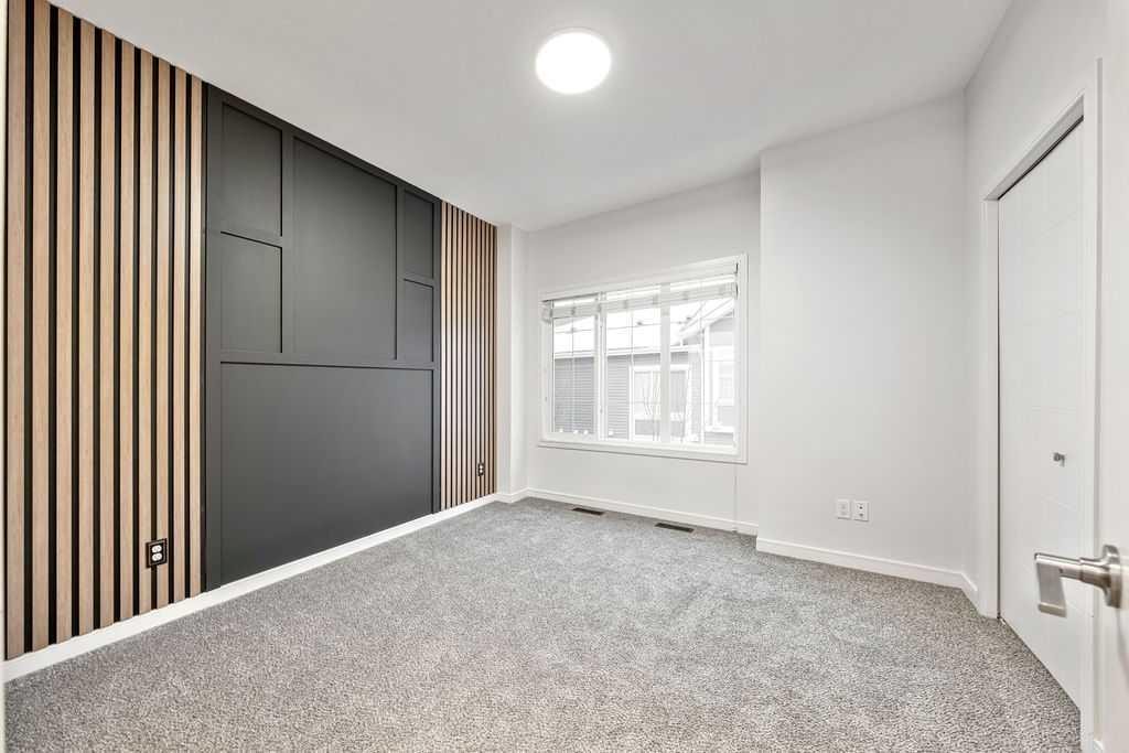 708 Evansridge Common Nw, Calgary, AB - Indoor Photo Showing Other Room