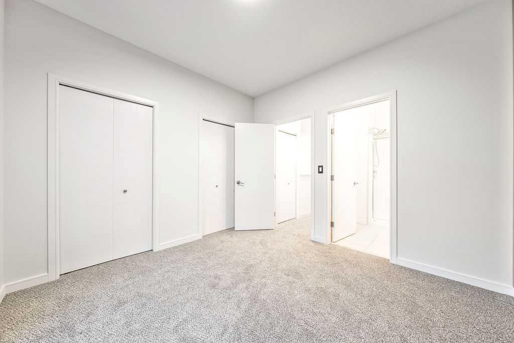 708 Evansridge Common Nw, Calgary, AB - Indoor Photo Showing Other Room