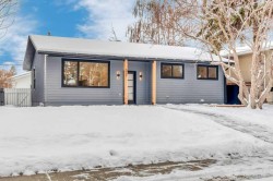 32 Allandale Close SE Calgary, AB T2H 1V9
