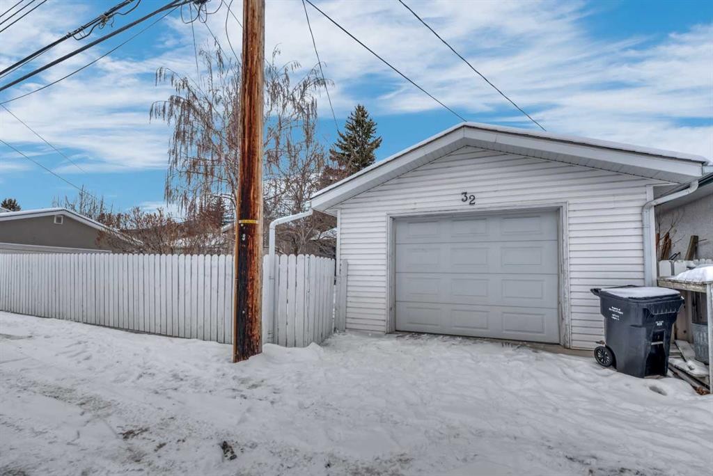 32 Allandale Close Se, Calgary, AB - Outdoor