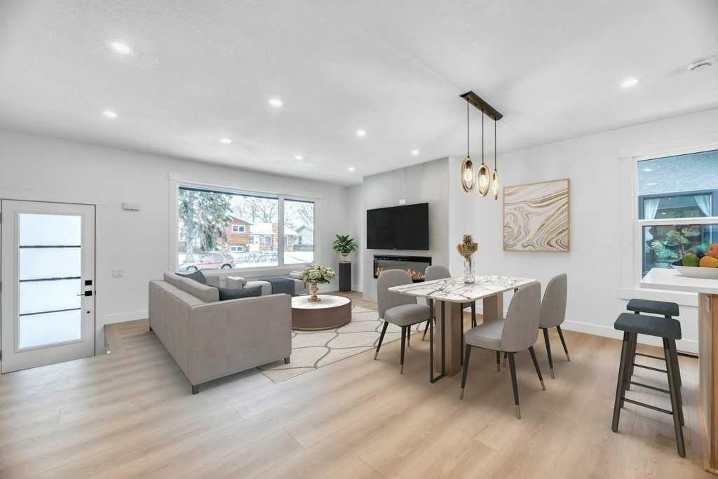 32 Allandale Close Se, Calgary, AB - Indoor