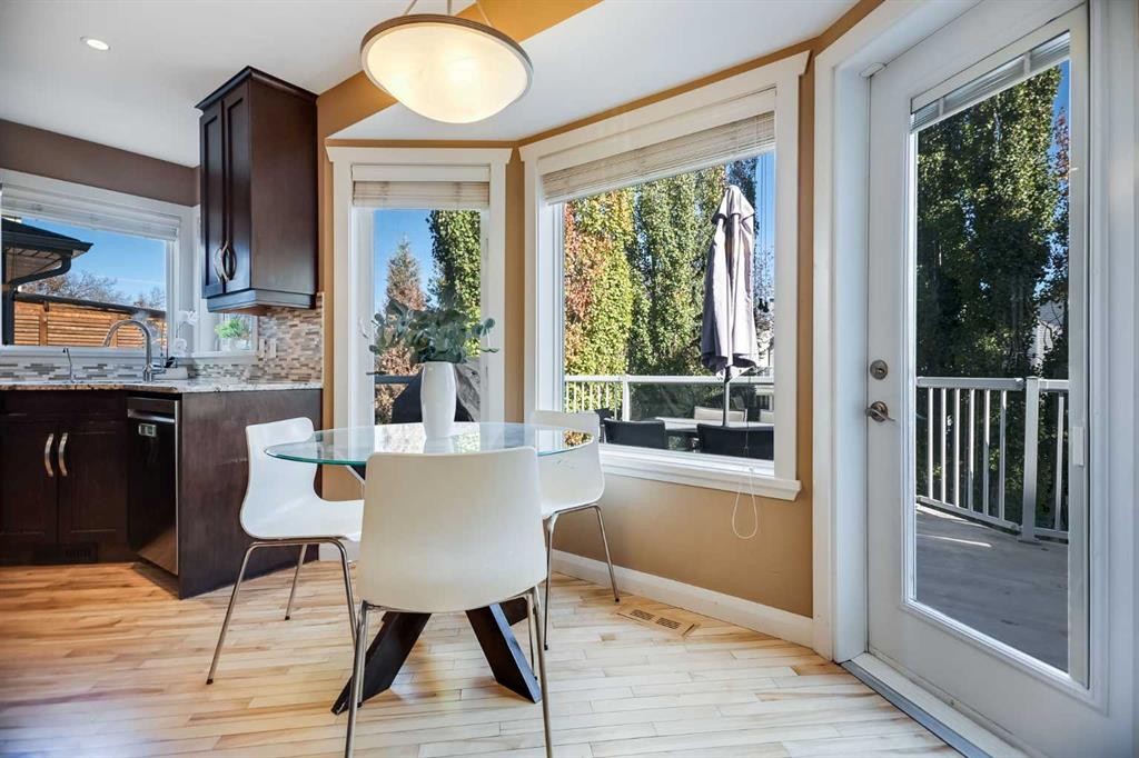 113 Somerside Green Sw, Calgary, AB - Indoor Photo Showing Dining Room