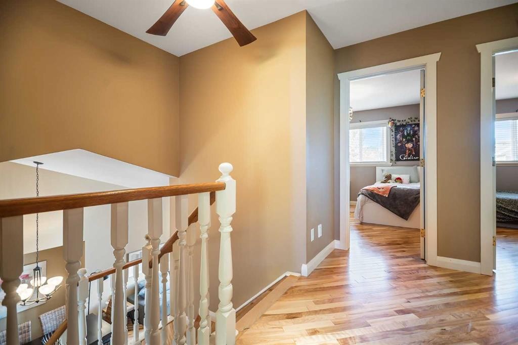 113 Somerside Green Sw, Calgary, AB - Indoor Photo Showing Other Room