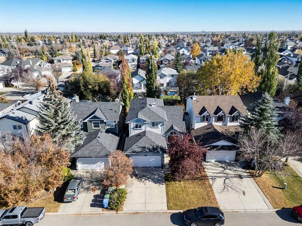 113 Somerside Green Sw, Calgary, AB - Outdoor With View