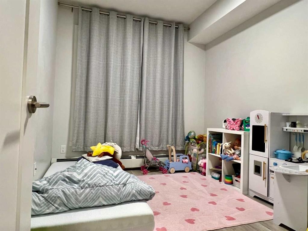 301-150 Shawnee Square Sw, Calgary, AB - Indoor