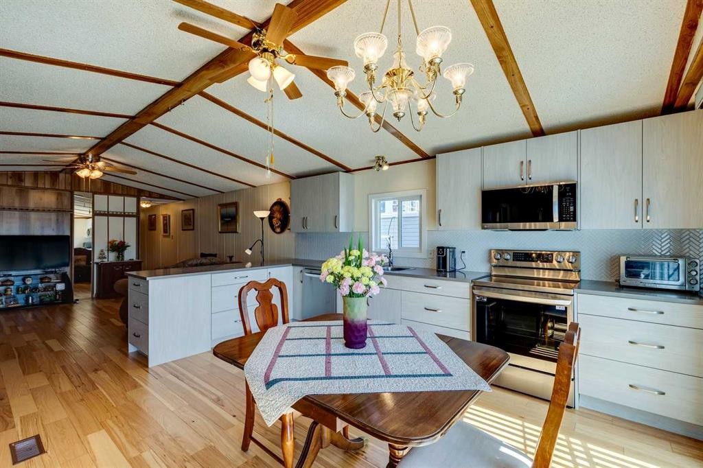 101-99 Arbour Lake Road Nw, Calgary, AB