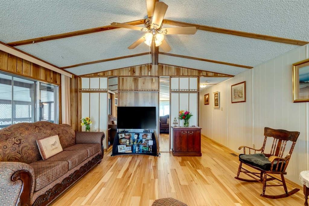 101-99 Arbour Lake Road Nw, Calgary, AB