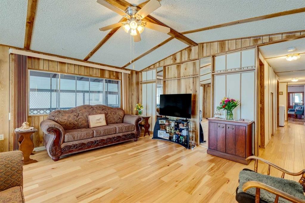 101-99 Arbour Lake Road Nw, Calgary, AB