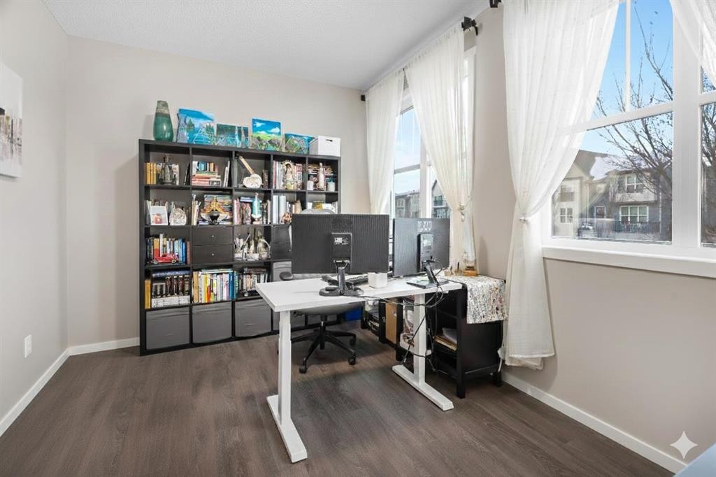 802 Walden Drive Se, Calgary, AB - Indoor Photo Showing Office