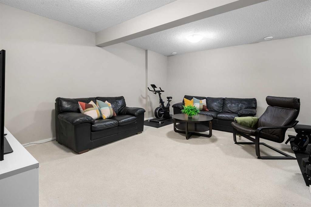 802 Walden Drive Se, Calgary, AB - Indoor