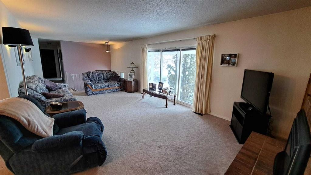 1356 Southdale Crescent Sw, Calgary, AB - Indoor Photo Showing Other Room