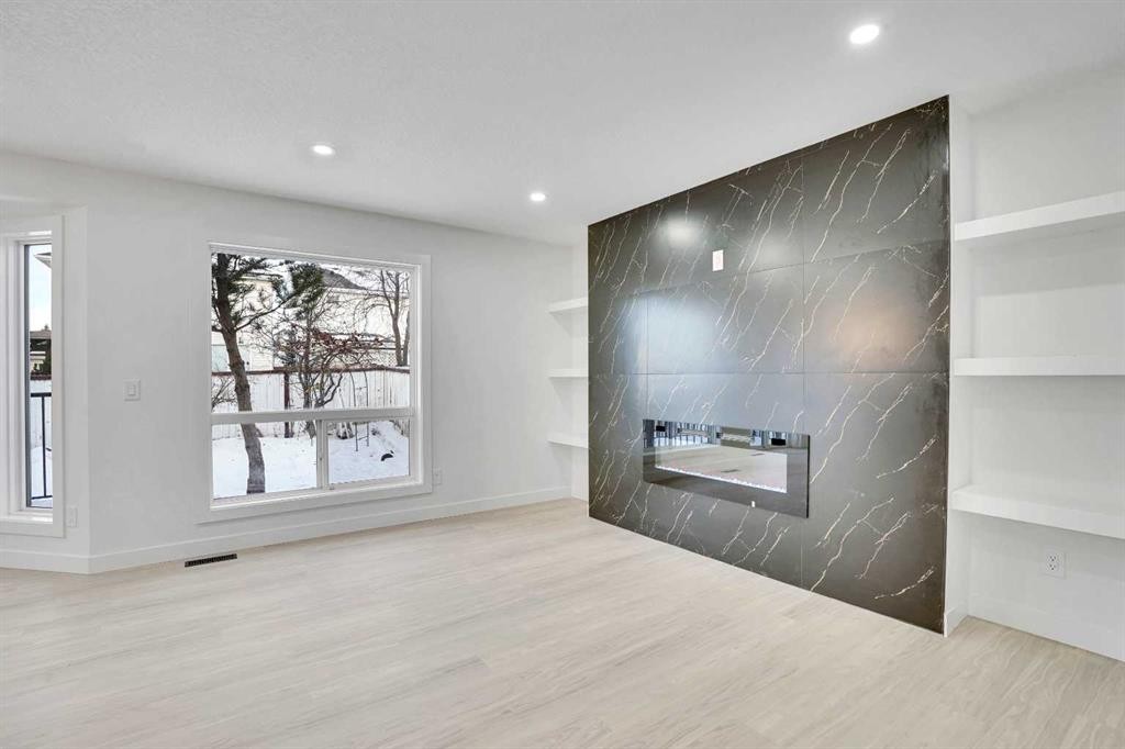 55 Coral Springs Close Ne, Calgary, AB - Indoor Photo Showing Other Room