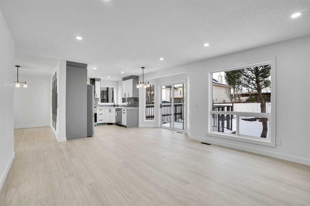 55 Coral Springs Close Ne, Calgary, AB - Indoor