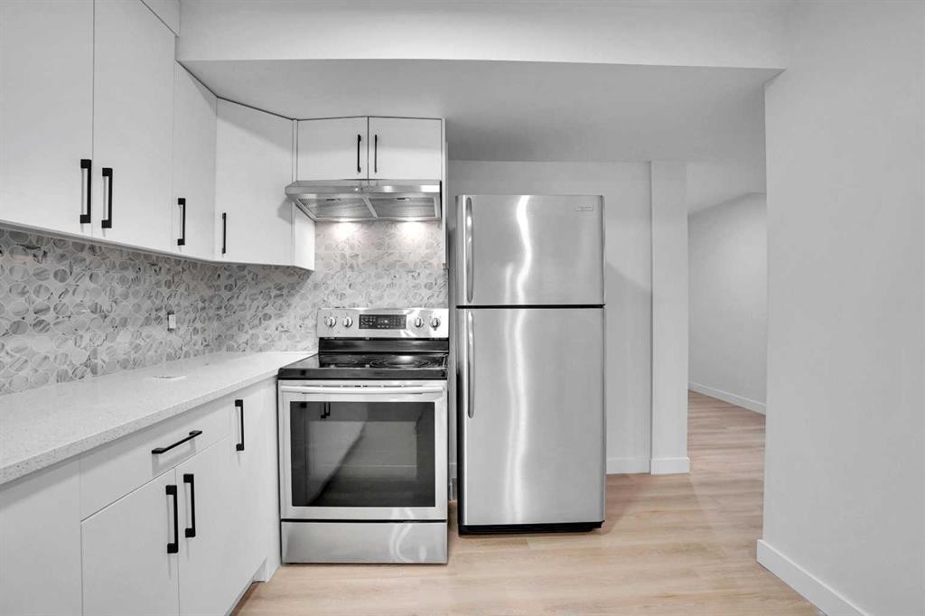 55 Coral Springs Close Ne, Calgary, AB - Indoor Photo Showing Kitchen
