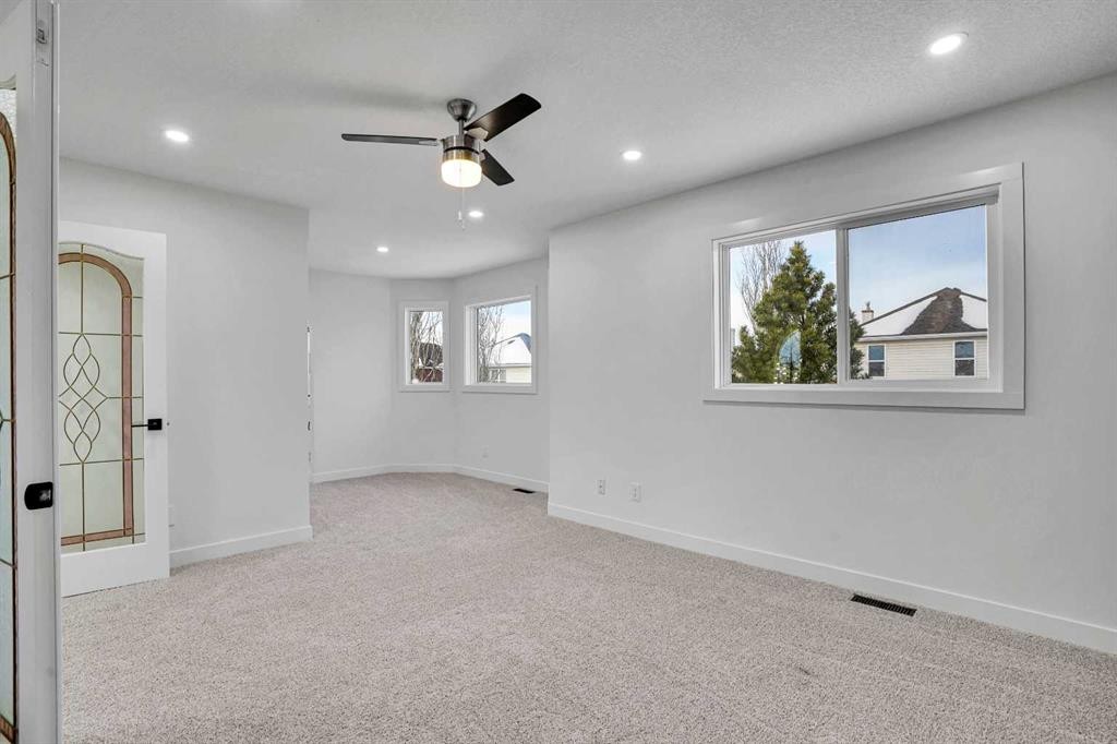 55 Coral Springs Close Ne, Calgary, AB - Indoor Photo Showing Other Room