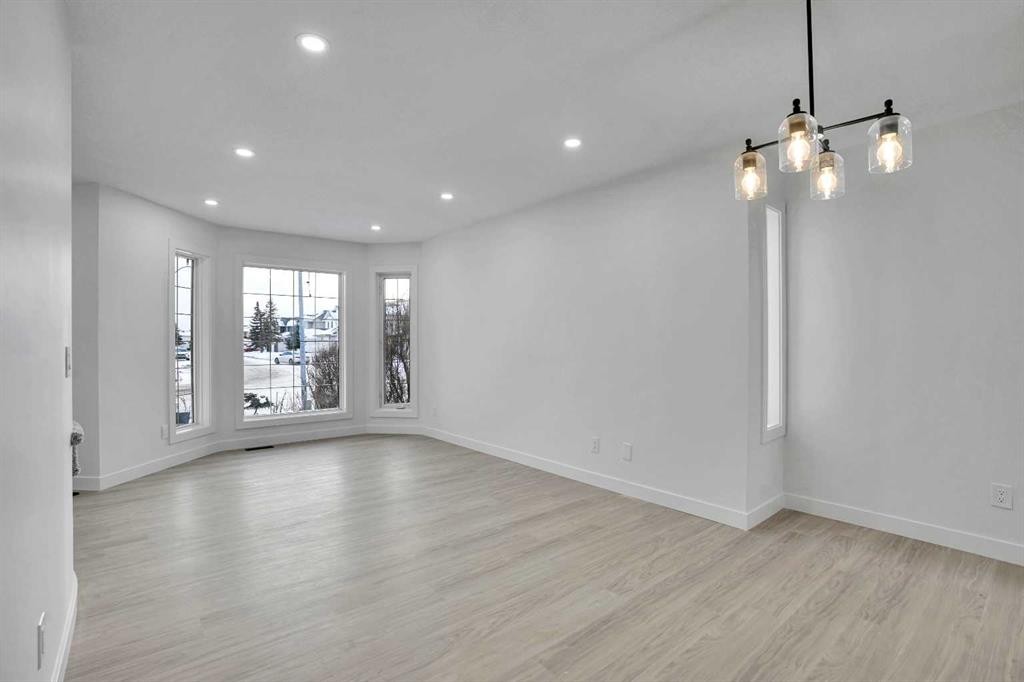 55 Coral Springs Close Ne, Calgary, AB - Indoor Photo Showing Other Room