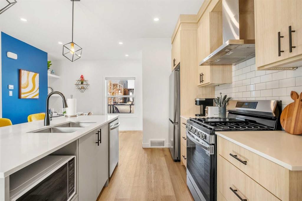 Unit 3-1313 20 Avenue Nw, Calgary, AB